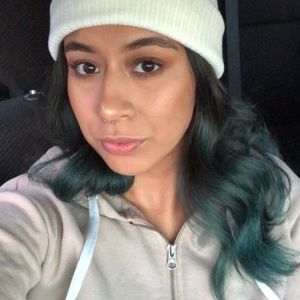 Meet your Posher, Stephanie